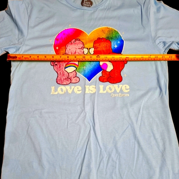 Care Bears "LOVE IS LOVE" T-Shirt NWOT - Picture 4 of 5